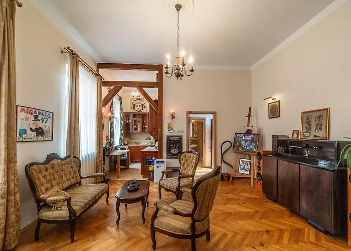 Climatic Studio For 2-4 Person In Main Square